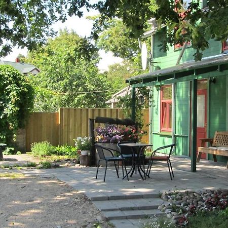 Raibie Logi Hotel Ventspils Buitenkant foto