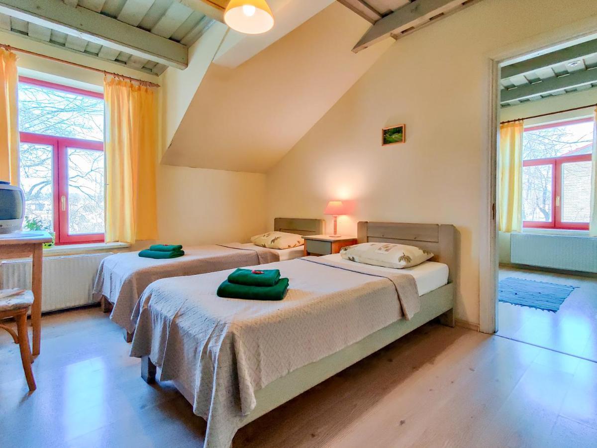 Raibie Logi Hotel Ventspils Buitenkant foto