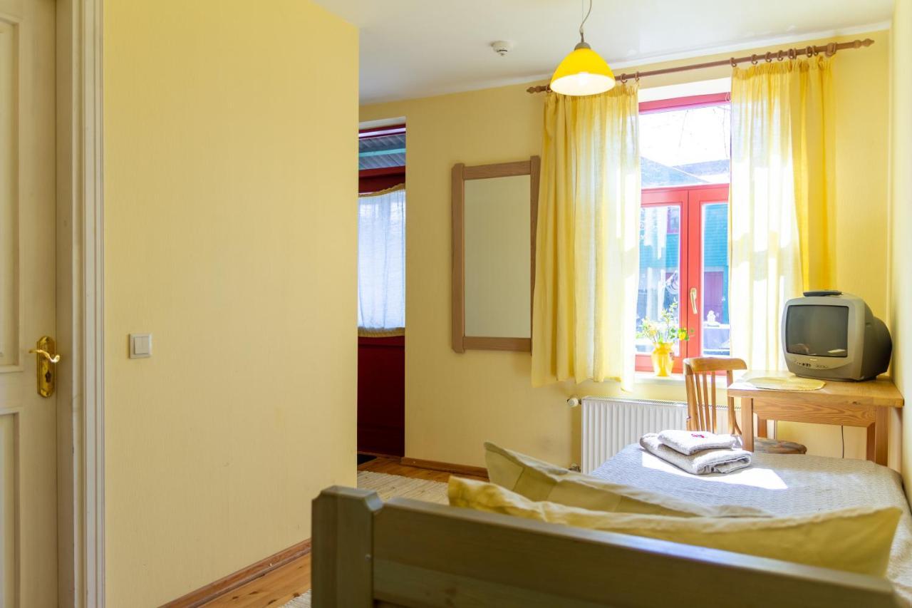 Raibie Logi Hotel Ventspils Buitenkant foto