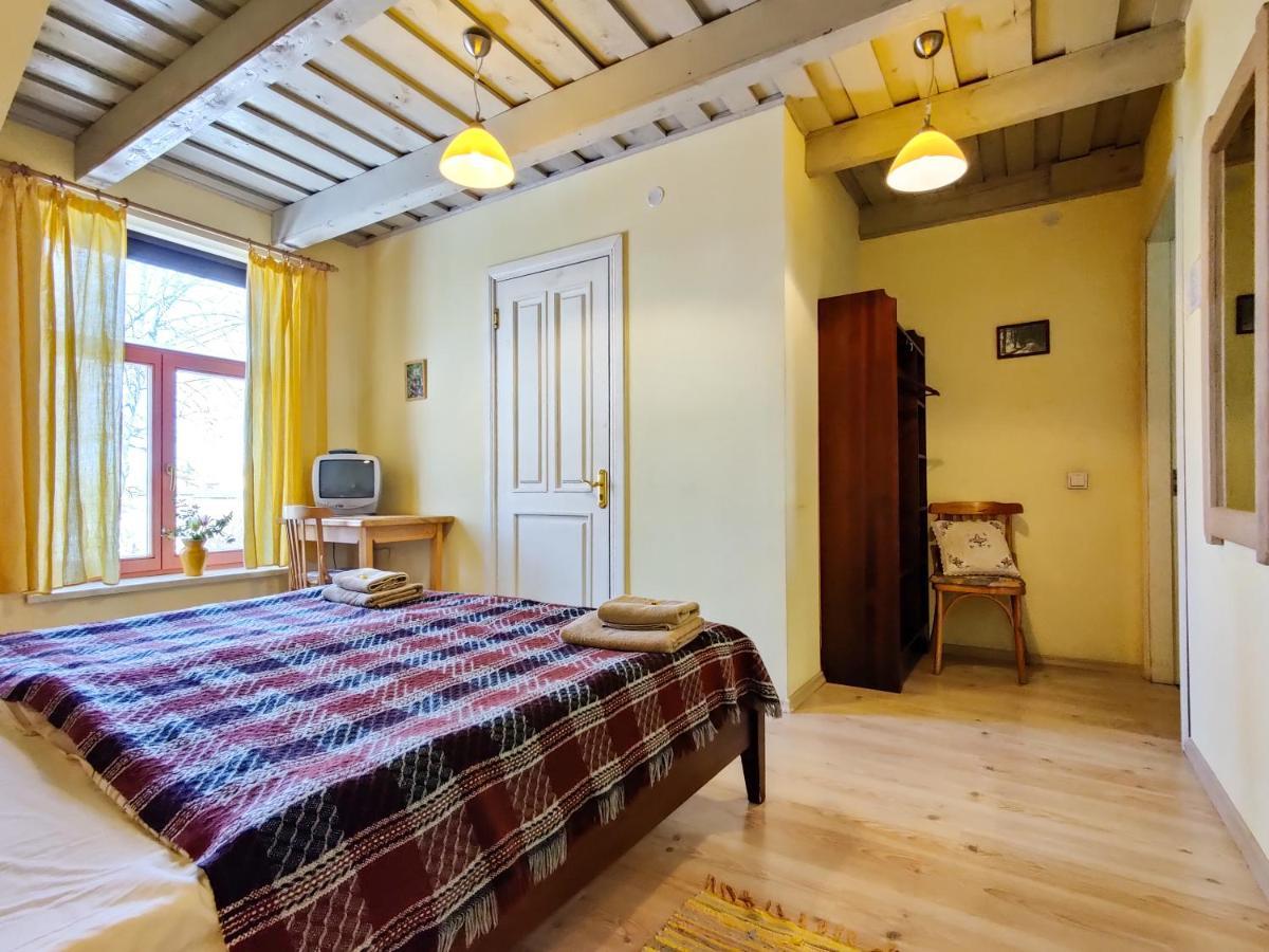 Raibie Logi Hotel Ventspils Buitenkant foto