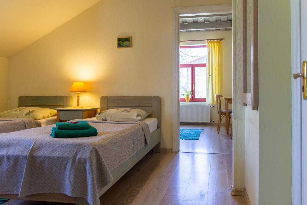 Raibie Logi Hotel Ventspils Buitenkant foto