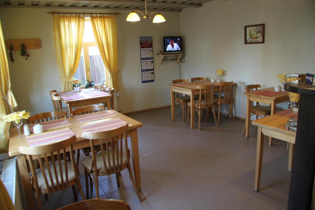 Raibie Logi Hotel Ventspils Buitenkant foto