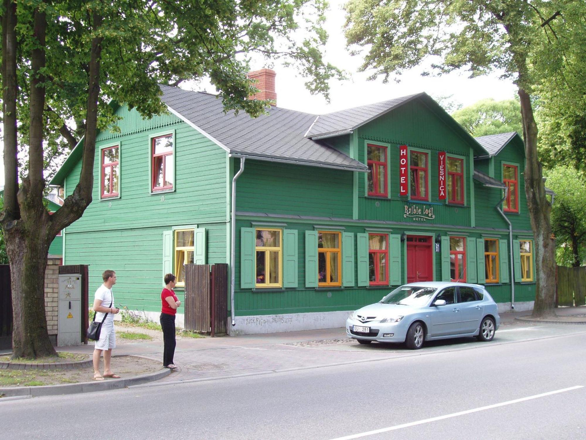 Raibie Logi Hotel Ventspils Buitenkant foto